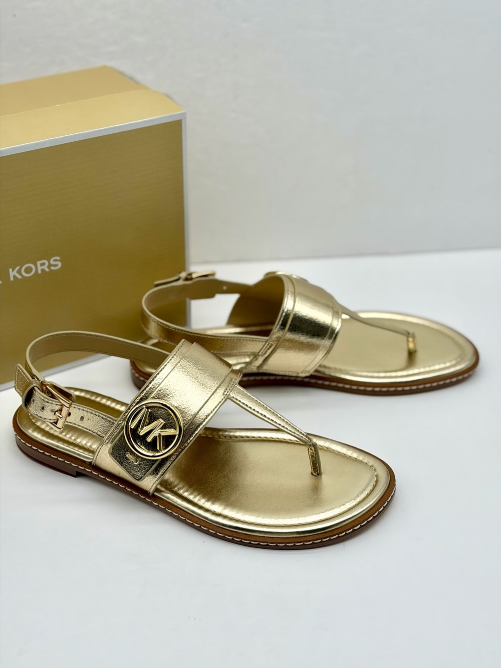 Michael Kors Metallic Gold Logo Thong Sandals - Picture 7 of 8